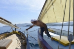 christian sanches barque jean gaspard aborde en mer la barque morenetta