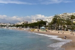 cannes-baie-des-anges-1